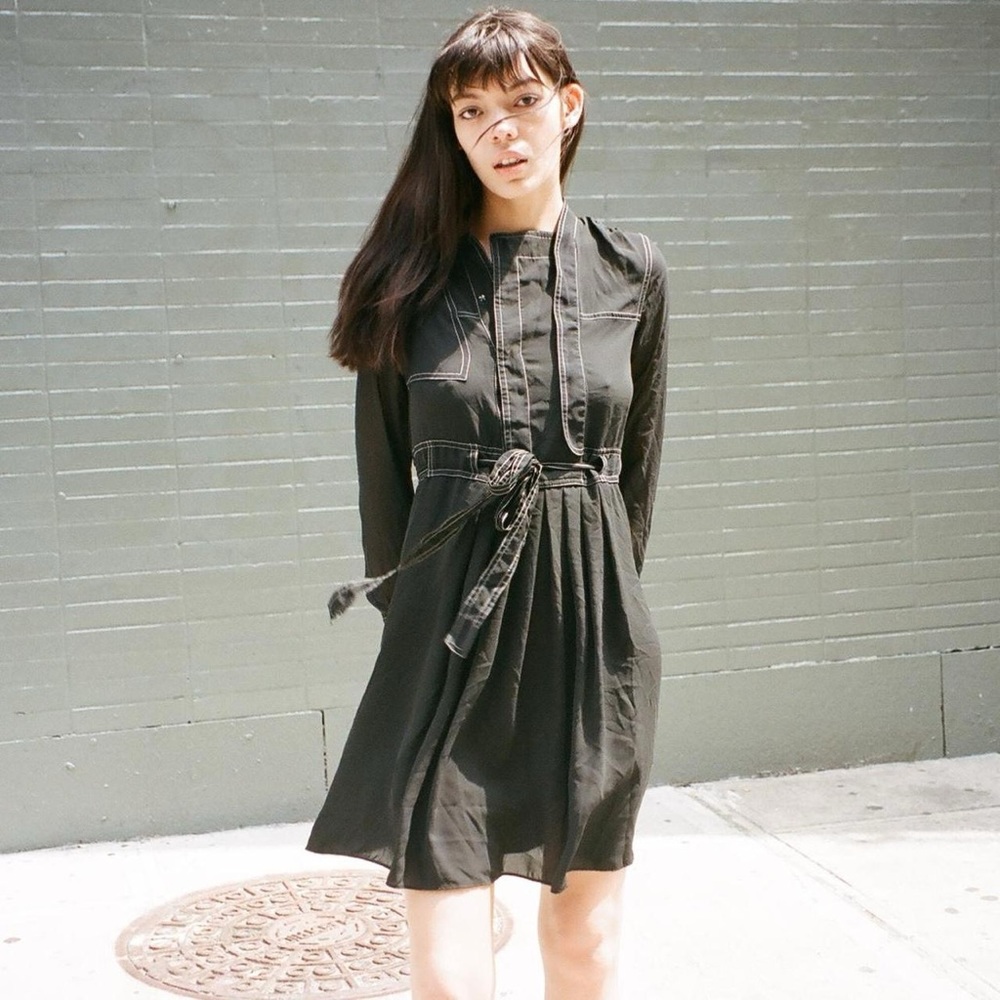 Vintage Vera Wang Long Sleeve Black Dress. Size XS